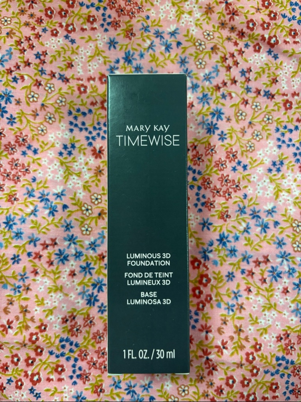 Beige C 220 - Mary Kay TimeWise Luminous 3D Foundation